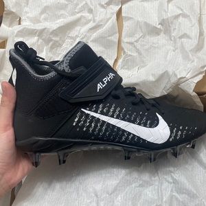 Nike alpha menace pro 2 mid cleats